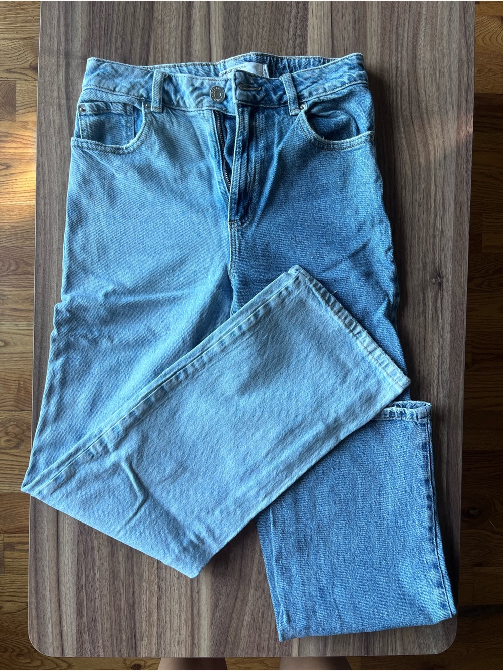 Garage Women's Straight Jeans in Light Blue Wash